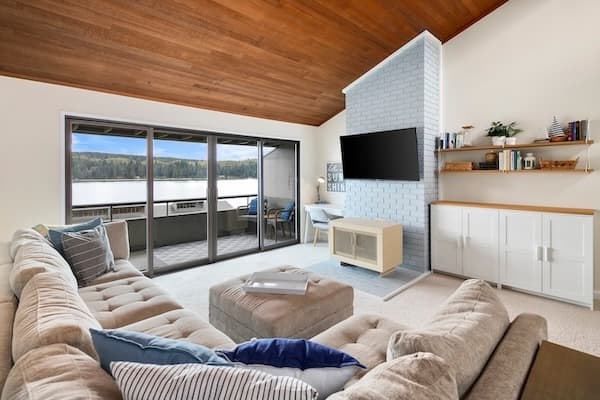 Stay at the Hudson Port Ludlow